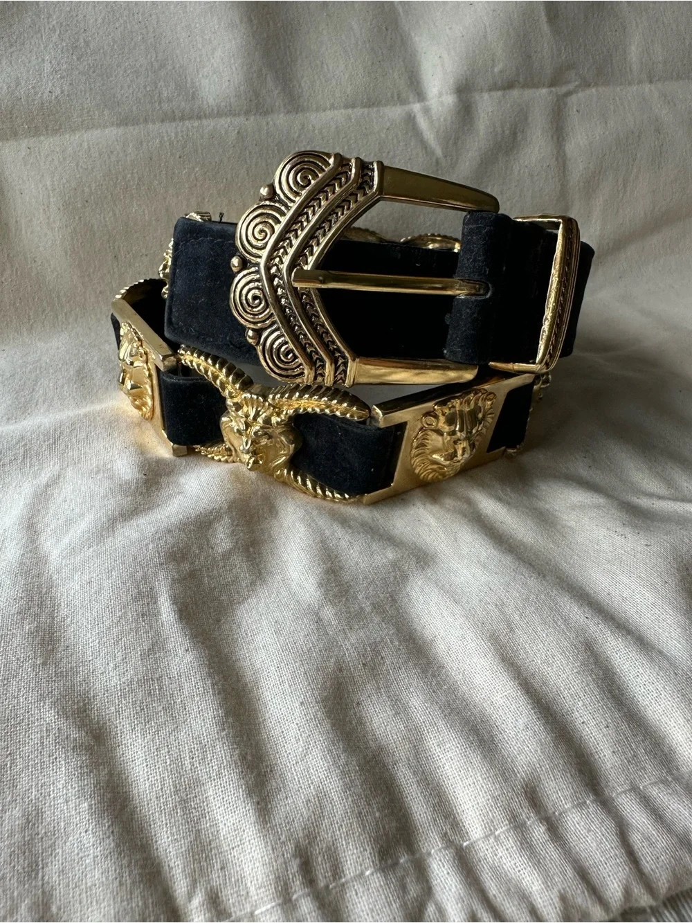 Dark Blue Velvet Belt with Ornate Gold Lion Accents